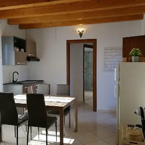 https://la-corte-dellangelo.it-lombardy.com